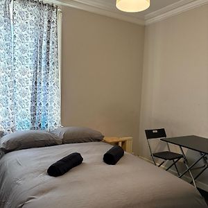 Kamer met een Queen Size Bed